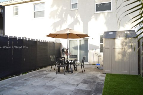 Townhouse in Homestead, Florida 3 bedrooms, 129.41 sq.m. № 2029638 - photo 13