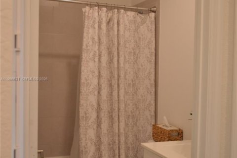 Townhouse in Homestead, Florida 3 bedrooms, 129.41 sq.m. № 2029638 - photo 11