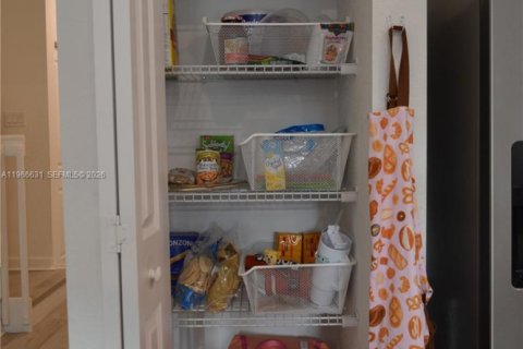 Townhouse in Homestead, Florida 3 bedrooms, 129.41 sq.m. № 2029638 - photo 21