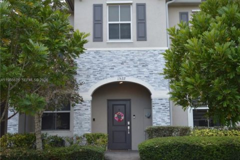 Townhouse in Homestead, Florida 3 bedrooms, 129.41 sq.m. № 2029638 - photo 1