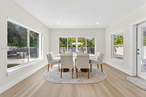 Villa ou maison à vendre à Fort Lauderdale, Floride: 2 chambres, 121.05 m2 № 2017191 - photo 13