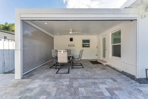 Villa ou maison à vendre à Fort Lauderdale, Floride: 2 chambres, 121.05 m2 № 2017191 - photo 20
