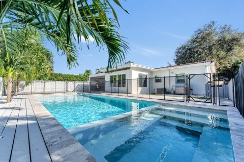 Villa ou maison à vendre à Fort Lauderdale, Floride: 2 chambres, 121.05 m2 № 2017191 - photo 26
