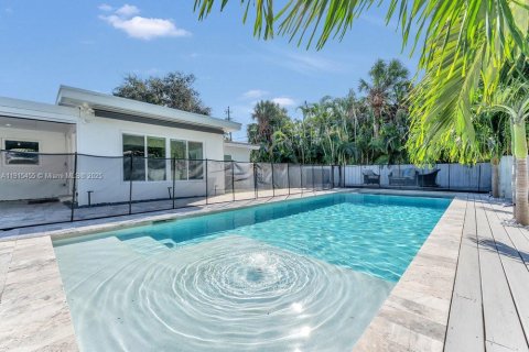 Villa ou maison à vendre à Fort Lauderdale, Floride: 2 chambres, 121.05 m2 № 2017191 - photo 27