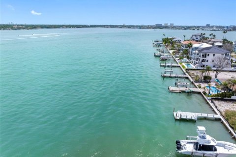 Terreno en venta en Treasure Island, Florida № 1681160 - foto 3
