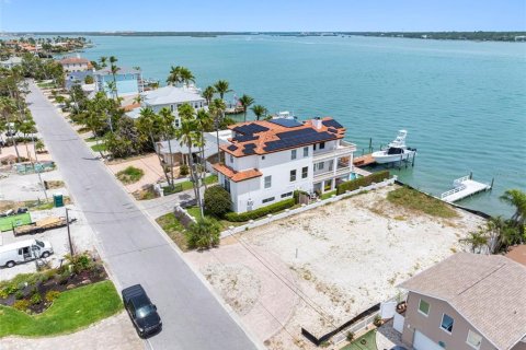 Terreno en venta en Treasure Island, Florida № 1681160 - foto 4