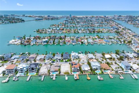 Terreno en venta en Treasure Island, Florida № 1681160 - foto 9