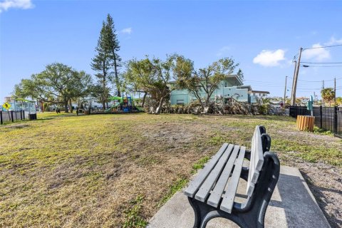 Terreno en venta en Treasure Island, Florida № 1681160 - foto 28
