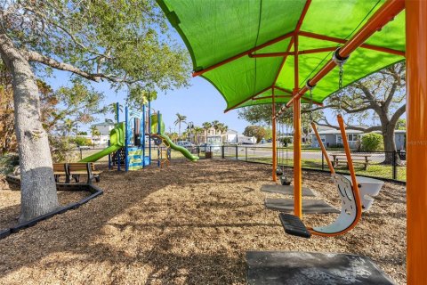 Terreno en venta en Treasure Island, Florida № 1681160 - foto 27