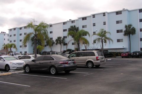 Copropriété à louer à North Palm Beach, Floride: 1 chambre, 66.89 m2 № 1127757 - photo 1