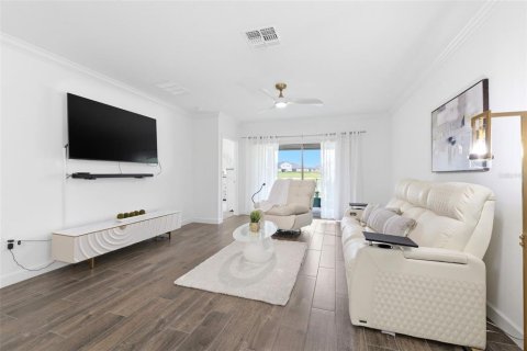 House in San Antonio, Florida 2 bedrooms, 162.3 sq.m. № 2218908 - photo 8