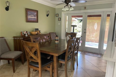 Villa ou maison à vendre à Fort Lauderdale, Floride: 4 chambres, 155.7 m2 № 1947799 - photo 11