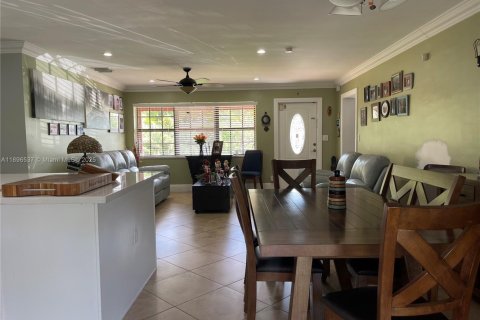 Villa ou maison à vendre à Fort Lauderdale, Floride: 4 chambres, 155.7 m2 № 1947799 - photo 12