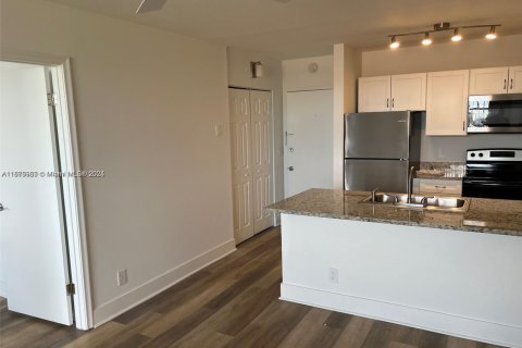 Condo in Coral Springs, Florida, 1 bedroom № 1927019 - photo 4