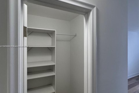 Condo in Coral Springs, Florida, 1 bedroom № 1927019 - photo 15