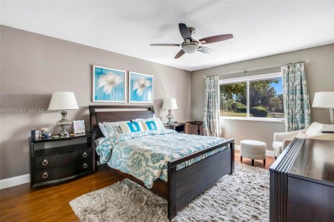 Condo in Tamarac, Florida, 2 bedrooms № 2033592 - photo 17