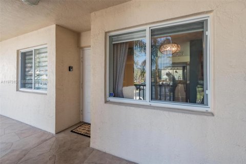 Condo in Tamarac, Florida, 2 bedrooms № 2033592 - photo 30