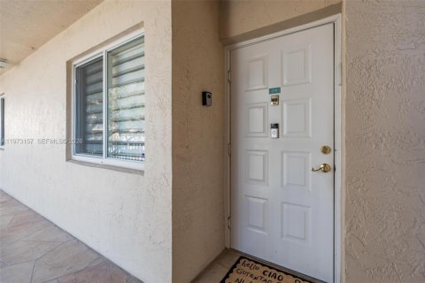 Condo in Tamarac, Florida, 2 bedrooms № 2033592 - photo 28