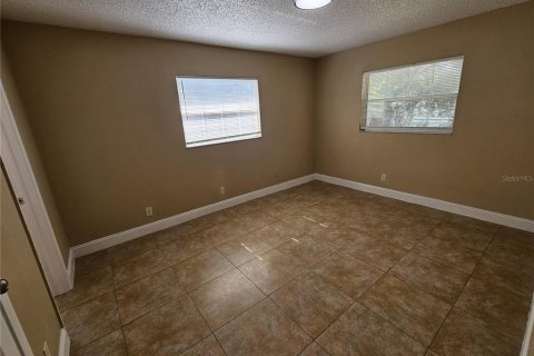 Casa en alquiler en Tampa, Florida, 4 dormitorios, 138.98 m2 № 1852766 - foto 12