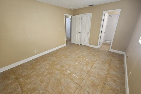 Casa en alquiler en Tampa, Florida, 4 dormitorios, 138.98 m2 № 1852766 - foto 11