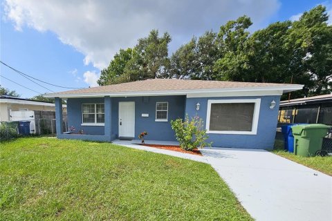 Casa en alquiler en Tampa, Florida, 4 dormitorios, 138.98 m2 № 1852766 - foto 2