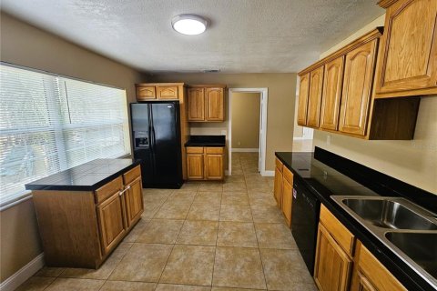 Casa en alquiler en Tampa, Florida, 4 dormitorios, 138.98 m2 № 1852766 - foto 20