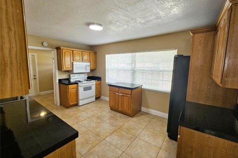 Casa en alquiler en Tampa, Florida, 4 dormitorios, 138.98 m2 № 1852766 - foto 19