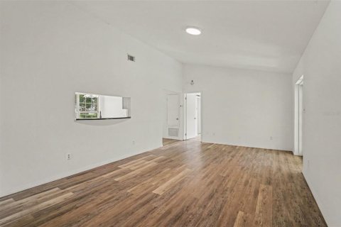 Villa ou maison à vendre à Orlando, Floride: 3 chambres, 138.24 m2 № 2219347 - photo 5