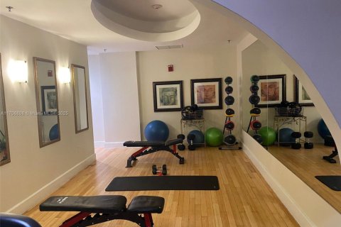 Condo in Hollywood, Florida, 2 bedrooms  № 1960681 - photo 26