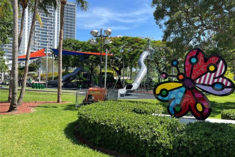 Condo in Hollywood, Florida, 2 bedrooms  № 1960681 - photo 30