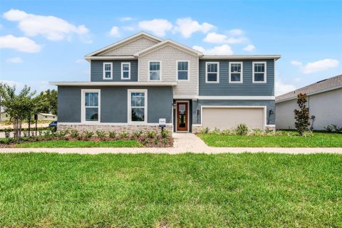 House in Apopka, Florida 5 bedrooms, 279.82 sq.m. № 1800275 - photo 1