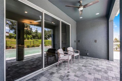 House in Apopka, Florida 5 bedrooms, 279.82 sq.m. № 1800275 - photo 17