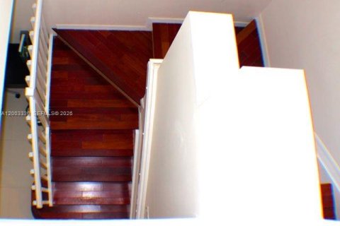 Снять в аренду виллу или дом в Уэстон, Флорида 4 спальни, 193.98м2, № 2066776 - фото 19