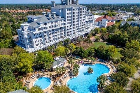 Condominio en venta en Miramar Beach, Florida, 1 dormitorio, 68.47 m2 № 562175 - foto 1