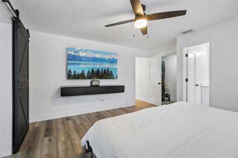 Casa en venta en Saint Petersburg, Florida, 4 dormitorios, 176.61 m2 № 2384392 - foto 17