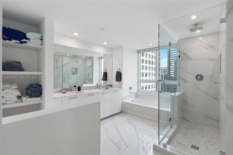 Copropriété à louer à Miami, Floride: 2 chambres, 118.73 m2 № 2155948 - photo 10