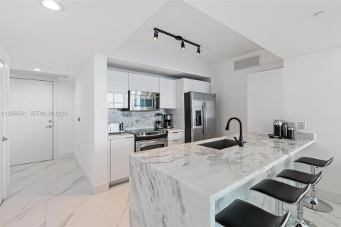 Copropriété à louer à Miami, Floride: 2 chambres, 118.73 m2 № 2155948 - photo 14