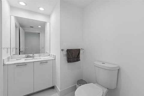 Copropriété à louer à Miami, Floride: 2 chambres, 118.73 m2 № 2155948 - photo 19