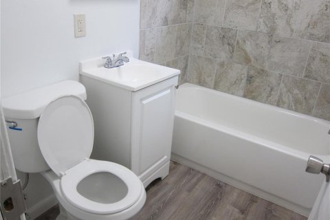 Villa ou maison à louer à Gainesville, Floride: 2 chambres, 62.43 m2 № 2405397 - photo 14