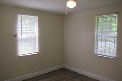Villa ou maison à louer à Gainesville, Floride: 2 chambres, 62.43 m2 № 2405397 - photo 7