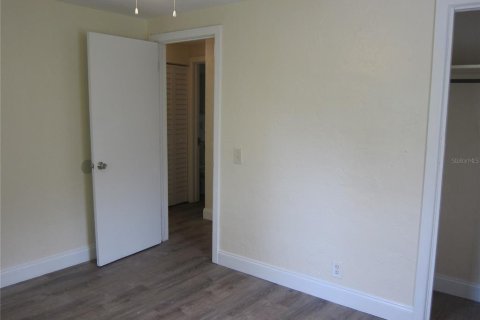 Villa ou maison à louer à Gainesville, Floride: 2 chambres, 62.43 m2 № 2405397 - photo 9