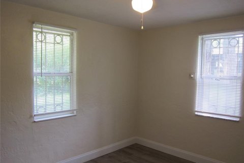 Villa ou maison à louer à Gainesville, Floride: 2 chambres, 62.43 m2 № 2405397 - photo 6
