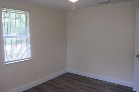 Villa ou maison à louer à Gainesville, Floride: 2 chambres, 62.43 m2 № 2405397 - photo 10
