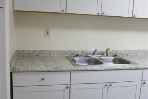 Villa ou maison à louer à Gainesville, Floride: 2 chambres, 62.43 m2 № 2405397 - photo 19