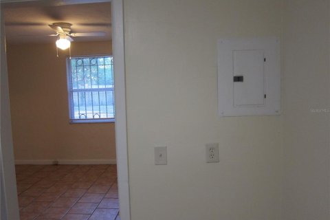 Villa ou maison à louer à Gainesville, Floride: 2 chambres, 62.43 m2 № 2405397 - photo 20