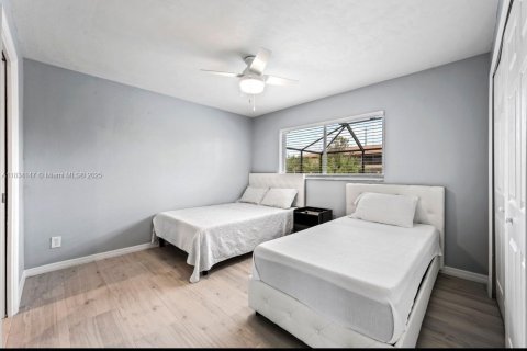 House in Cape Coral, Florida 3 bedrooms № 1814892 - photo 15