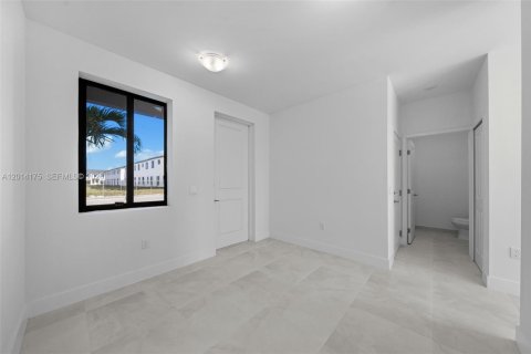 Townhouse in Homestead, Florida 3 bedrooms, 144.74 sq.m. № 2076225 - photo 2