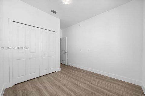 Townhouse in Homestead, Florida 3 bedrooms, 144.74 sq.m. № 2076225 - photo 15