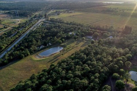 Купить виллу или дом в Порт-Сент-Луси, Флорида 8 комнат, 134.15м2, № 2078179 - фото 10