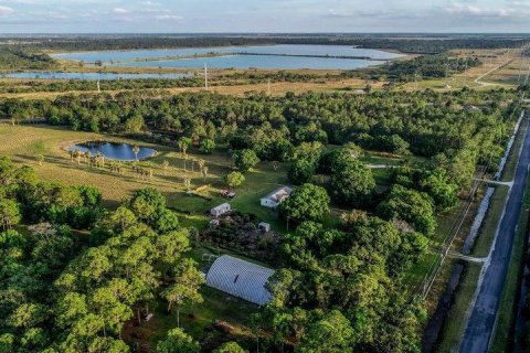 Купить виллу или дом в Порт-Сент-Луси, Флорида 8 комнат, 134.15м2, № 2078179 - фото 5